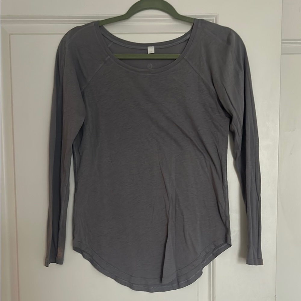 Women's Gray Long Sleeve Top
